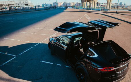 Tesla Model X I, 2016 год, 3 900 000 рублей, 16 фотография