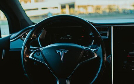 Tesla Model X I, 2016 год, 3 900 000 рублей, 29 фотография