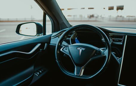 Tesla Model X I, 2016 год, 3 900 000 рублей, 28 фотография