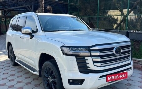 Toyota Land Cruiser, 2022 год, 8 000 000 рублей, 2 фотография