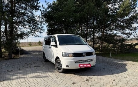 Volkswagen Caravelle T5, 2013 год, 1 600 000 рублей, 1 фотография