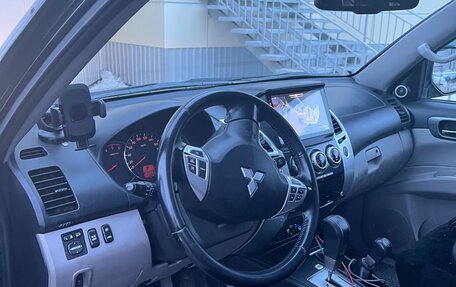 Mitsubishi Pajero Sport II рестайлинг, 2014 год, 2 300 000 рублей, 5 фотография