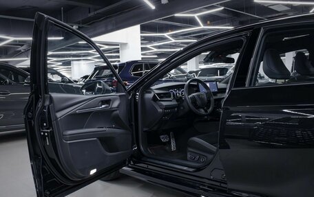 Toyota Camry, 2024 год, 3 850 000 рублей, 15 фотография