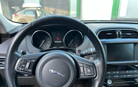 Jaguar F-Pace, 2017 год, 1 750 000 рублей, 8 фотография