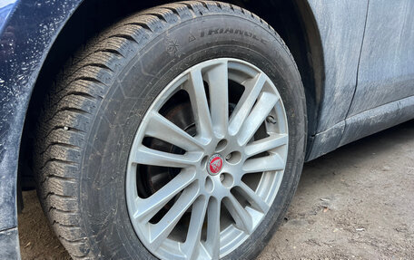 Jaguar F-Pace, 2017 год, 1 750 000 рублей, 12 фотография