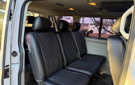 Volkswagen Caravelle T5, 2013 год, 1 600 000 рублей, 13 фотография