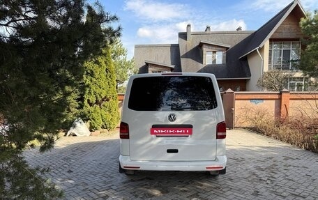 Volkswagen Caravelle T5, 2013 год, 1 600 000 рублей, 6 фотография