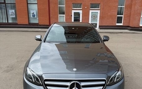 Mercedes-Benz E-Класс, 2016 год, 3 500 000 рублей, 1 фотография