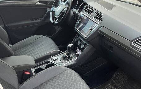 Volkswagen Tiguan II, 2019 год, 2 300 000 рублей, 7 фотография