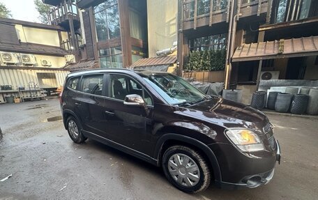 Chevrolet Orlando I, 2013 год, 900 000 рублей, 2 фотография