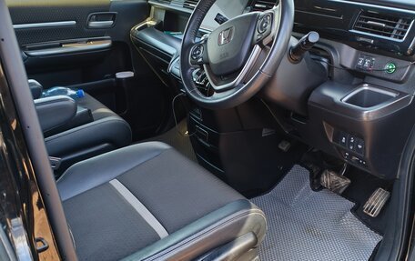 Honda Stepwgn IV, 2019 год, 2 620 000 рублей, 4 фотография