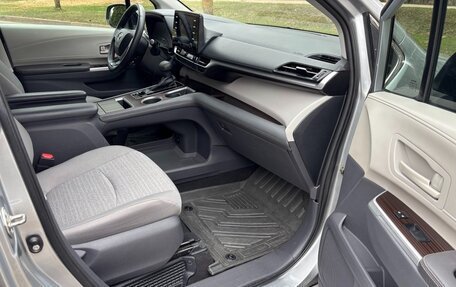 Toyota Sienna, 2020 год, 3 850 000 рублей, 12 фотография