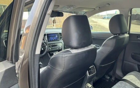 KIA Sportage IV рестайлинг, 2017 год, 2 000 000 рублей, 2 фотография