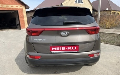 KIA Sportage IV рестайлинг, 2017 год, 2 000 000 рублей, 7 фотография