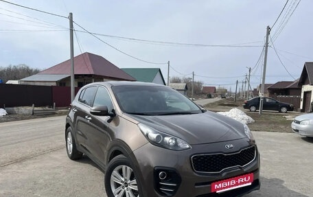 KIA Sportage IV рестайлинг, 2017 год, 2 000 000 рублей, 10 фотография