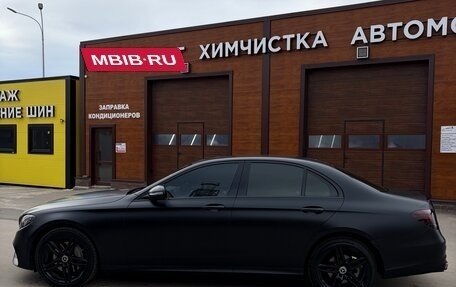 Mercedes-Benz E-Класс, 2018 год, 3 700 000 рублей, 2 фотография