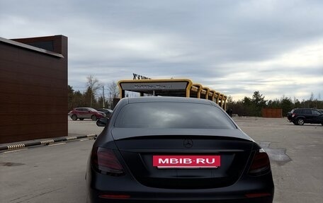 Mercedes-Benz E-Класс, 2018 год, 3 700 000 рублей, 6 фотография