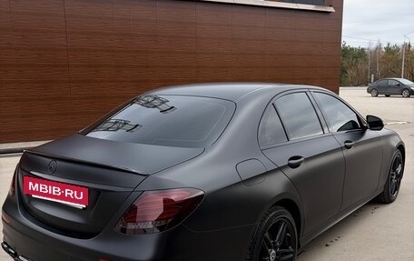 Mercedes-Benz E-Класс, 2018 год, 3 700 000 рублей, 7 фотография