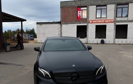 Mercedes-Benz E-Класс, 2018 год, 3 700 000 рублей, 4 фотография