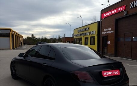 Mercedes-Benz E-Класс, 2018 год, 3 700 000 рублей, 5 фотография