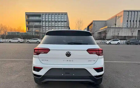 Volkswagen T-Roc I, 2022 год, 1 940 000 рублей, 6 фотография