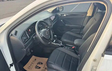 Volkswagen T-Roc I, 2022 год, 1 940 000 рублей, 9 фотография