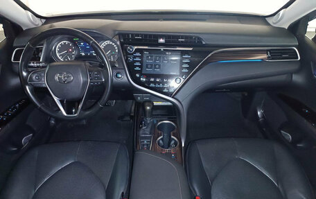 Toyota Camry, 2019 год, 2 875 000 рублей, 14 фотография