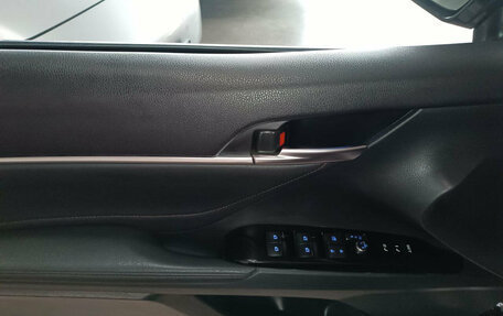 Toyota Camry, 2019 год, 2 875 000 рублей, 23 фотография