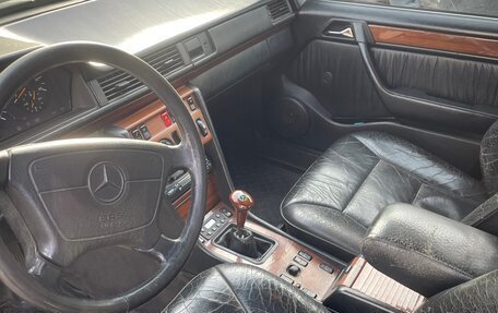 Mercedes-Benz W124, 1989 год, 250 000 рублей, 3 фотография