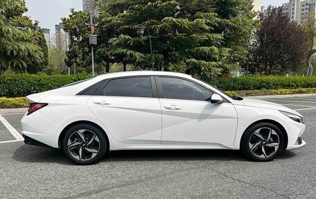Hyundai Elantra, 2021 год, 1 690 000 рублей, 5 фотография