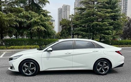 Hyundai Elantra, 2021 год, 1 690 000 рублей, 8 фотография