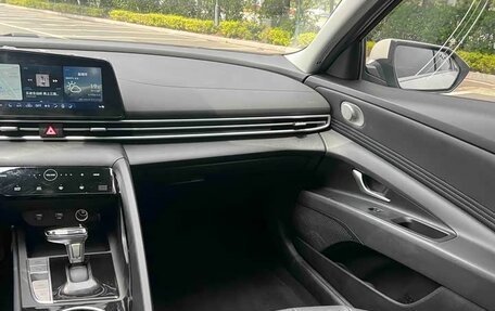 Hyundai Elantra, 2021 год, 1 690 000 рублей, 11 фотография