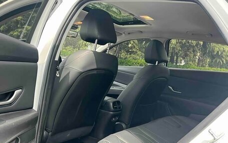 Hyundai Elantra, 2021 год, 1 690 000 рублей, 14 фотография