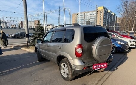 Chevrolet Niva I рестайлинг, 2017 год, 575 000 рублей, 3 фотография