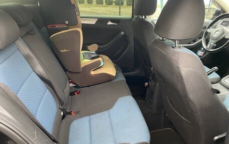 Volkswagen Jetta VI, 2013 год, 800 000 рублей, 11 фотография