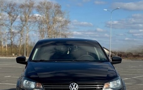 Volkswagen Polo VI (EU Market), 2015 год, 840 000 рублей, 2 фотография