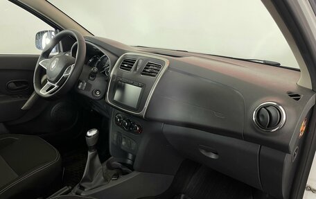 Renault Logan II, 2022 год, 1 499 000 рублей, 10 фотография