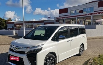 Toyota Voxy III, 2019 год, 2 700 000 рублей, 1 фотография