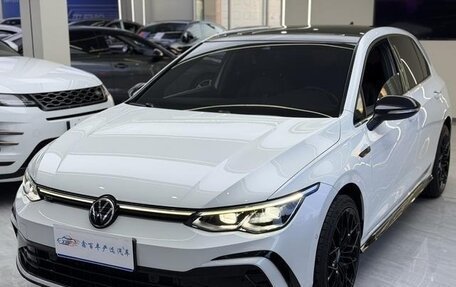 Volkswagen Golf VIII, 2022 год, 1 990 000 рублей, 1 фотография