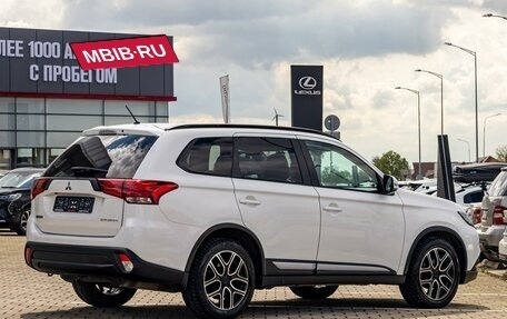 Mitsubishi Outlander III рестайлинг 3, 2016 год, 1 795 000 рублей, 6 фотография
