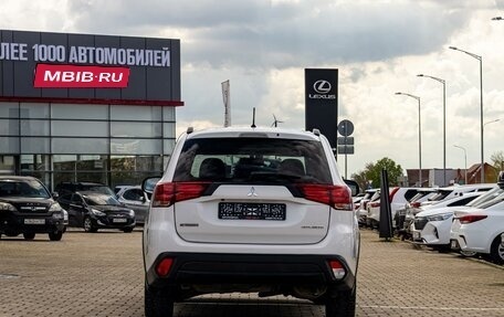 Mitsubishi Outlander III рестайлинг 3, 2016 год, 1 795 000 рублей, 5 фотография