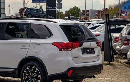 Mitsubishi Outlander III рестайлинг 3, 2016 год, 1 795 000 рублей, 10 фотография