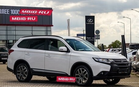 Mitsubishi Outlander III рестайлинг 3, 2016 год, 1 795 000 рублей, 3 фотография