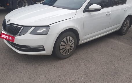 Skoda Octavia, 2017 год, 850 000 рублей, 2 фотография