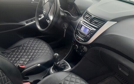 Hyundai Solaris II рестайлинг, 2012 год, 490 000 рублей, 6 фотография