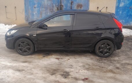 Hyundai Solaris II рестайлинг, 2012 год, 490 000 рублей, 5 фотография