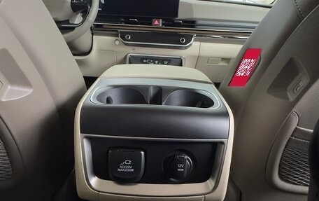 KIA Carnival, 2025 год, 6 050 000 рублей, 30 фотография