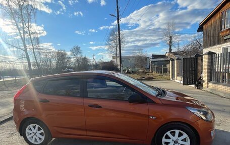 Hyundai Solaris II рестайлинг, 2015 год, 900 000 рублей, 4 фотография
