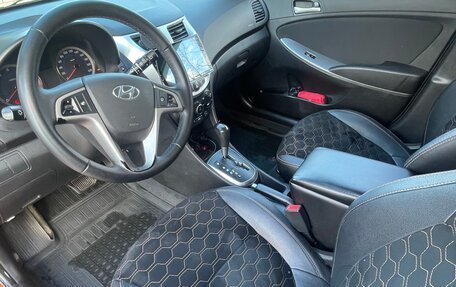 Hyundai Solaris II рестайлинг, 2015 год, 900 000 рублей, 8 фотография