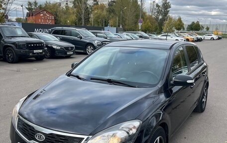 KIA cee'd I рестайлинг, 2011 год, 880 000 рублей, 2 фотография